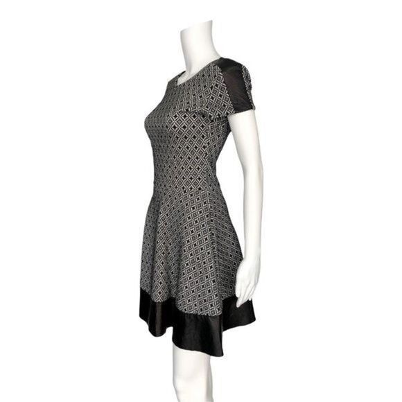 Parker Leather Trim Fit & Flare Stretch Mini Dress Cap Sleeve Black /Cream XS - Picture 16 of 16